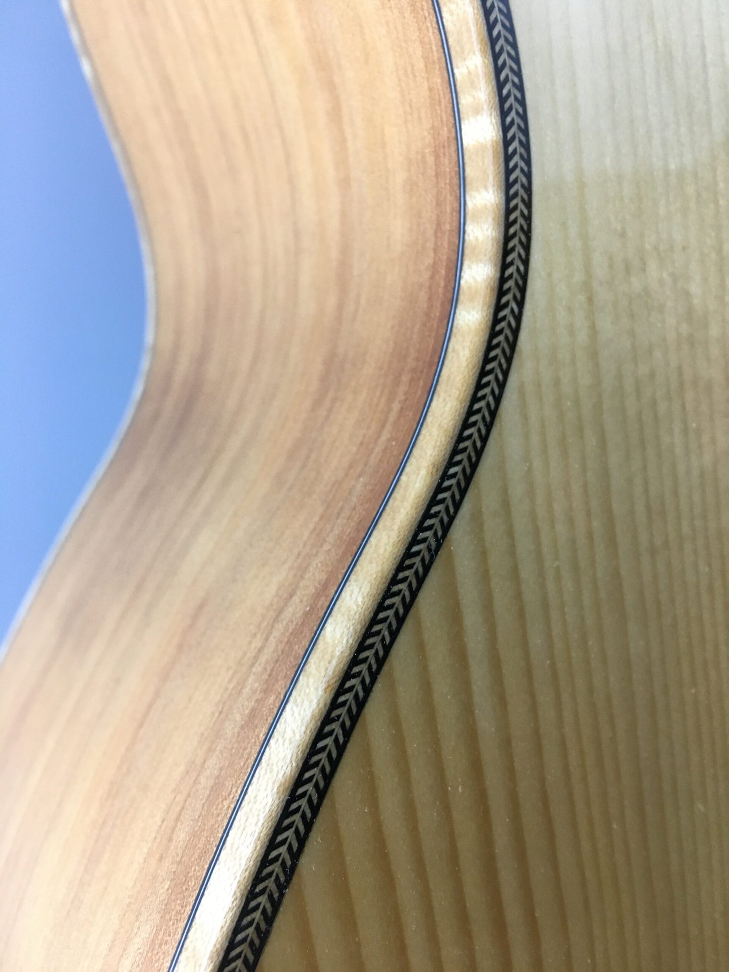 Amped Audio Warehouse Premium Custom Jazz Archtop Guitar – Handcrafted Solid Spruce & Maple